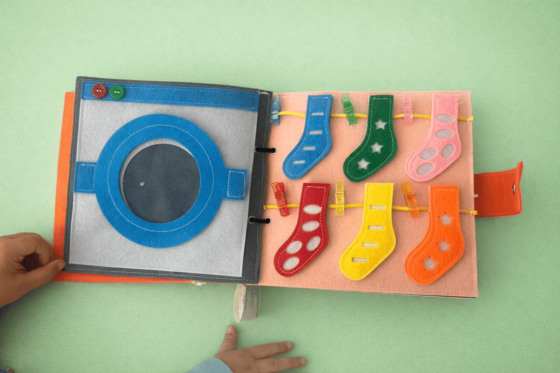 Busy Bear - My First Busy Book - Wondertivity